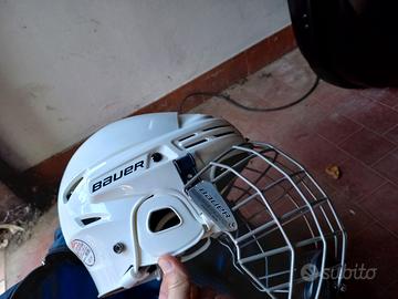 Hockey su ghiaccio abbigliamento completo