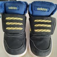 Scarpe ginnastica n. 26