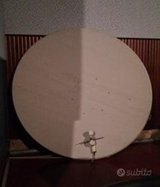 Antenna parabola parabolica grossa dimensione