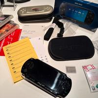 PSP Sony playstation GIGA PACK con giochi e film
