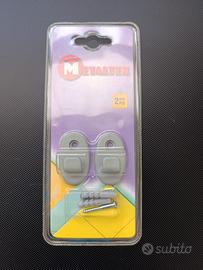 Ganci in plastica Metaltex. 