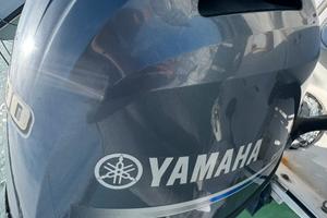Fuoribordo Yamaha 100 cavalli