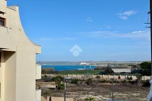 2 LOCALI A GALLIPOLI