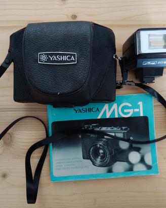 Yashica MG-1 vintage anni 70