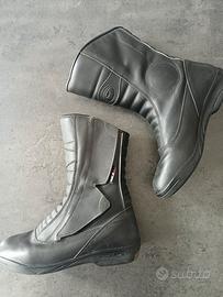 Stivali da moto donna num. 40 con protezioni 