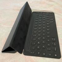 Apple Smart Keyboard iPad 10.5 - Originale con sca
