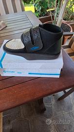 N 2  Scarpe sanitarie