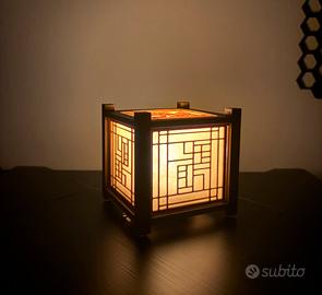 Lanterna in stile giapponese marrone