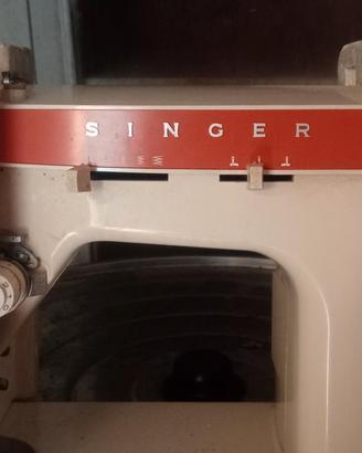 Macchina da cucire Singer 