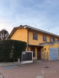 Villetta a Terranova dei Passerini (LO)