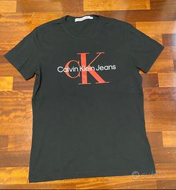T-shirt Calvin Klein