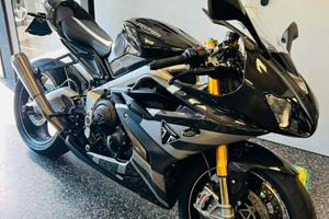 Triumph Daytona 765 MOTO DUE NUMERO 606 PREZZO APP