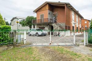 VILLA SINGOLA A VALSAMOGGIA