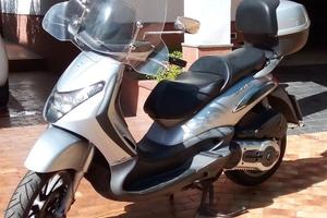 Piaggio Beverly 400