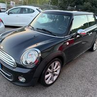 Mini 2.0 16V Cooper D Automatica