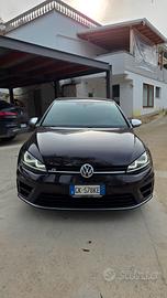 GOLF R