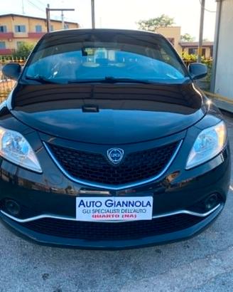 Lancia Ypsilon 1.2 69 CV 5 p. Nuova a Prezzo