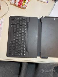 Cover logitech con tastiera iPad 9