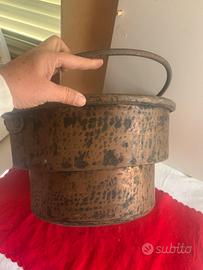 Antico paiolo in rame