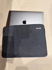 MacBook Pro 13” Touch Bar + Mouse + Borsa
