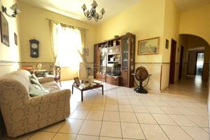 Appartamento a Napoli Via Diocleziano 4 locali