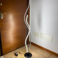 Lampada da soggiorno led luce naturale