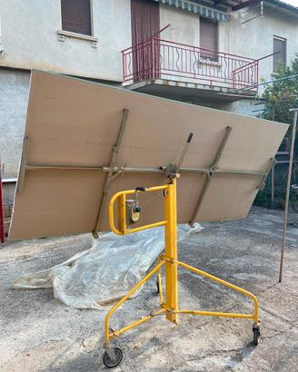 Alza lastre di cartongesso con cremagliera