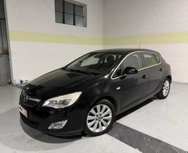 Opel Astra 1.3 CDTI 95CV Cosmo neopatentati