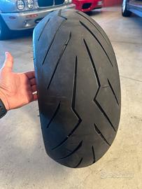 Pneumatico pirelli diavlo rosso III 240 45 17