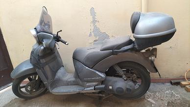 Scarabeo 250 gt del 2006 non marciante