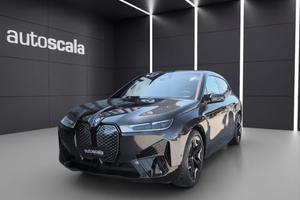 BMW iX xDrive40 Pacchetto Sportivo