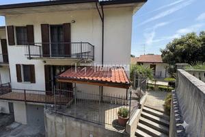 Villa a Stradella Via Vena 4 locali