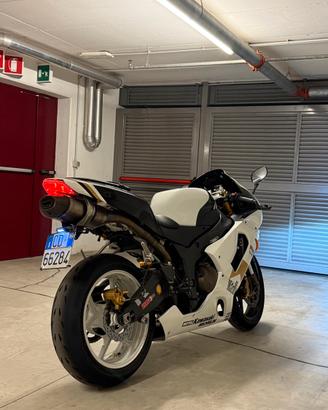 Kawasaki Ninja zx6r 636 2005 kittatissima