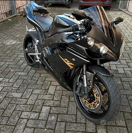 Yamaha r1