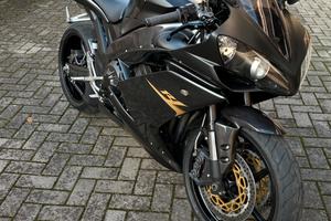 Yamaha r1