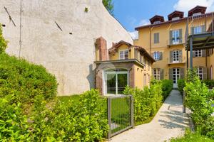 CASA SEMINDIPENDENTE A RIVOLI