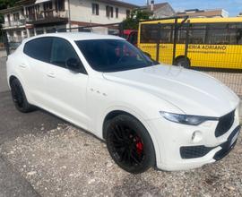 Maserati Levante MOTORE NUOVO