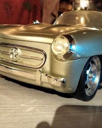 Modellino Auto d'epoca Cadillac MGA Bratz Leggere