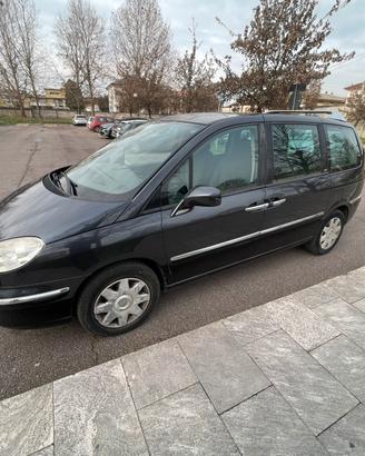 Peugeot  807