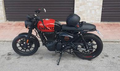 Royal Enfield HNTR 350 Red Rebel pari al nuovo