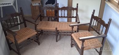 Salottino vintage in legno massello con paglia