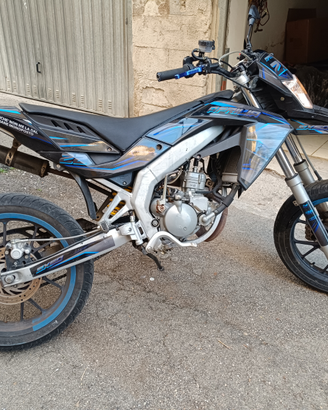 Motard Aprilia SX50