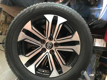 Cerchi Toyota Rav 4 completo di gomme Yokohama