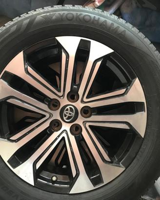 Cerchi Toyota Rav 4 completo di gomme Yokohama