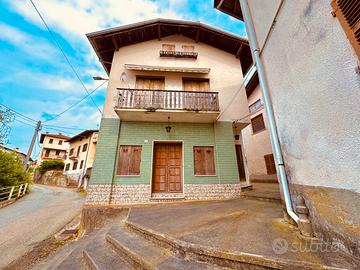 Casa indipendente arredata con camino, box auto