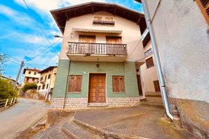 Casa indipendente arredata con camino, box auto