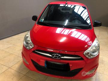 HYUNDAI i10 benzina 5 porte 5 posti