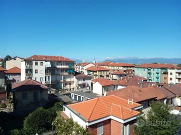 Bilocale completamente arredato zona precollina