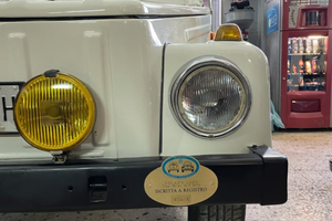 Auto storica per gozzo vetroresina e legno