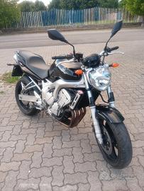 Yamaha FZ6   IN PERFETTE CONDIZIONI